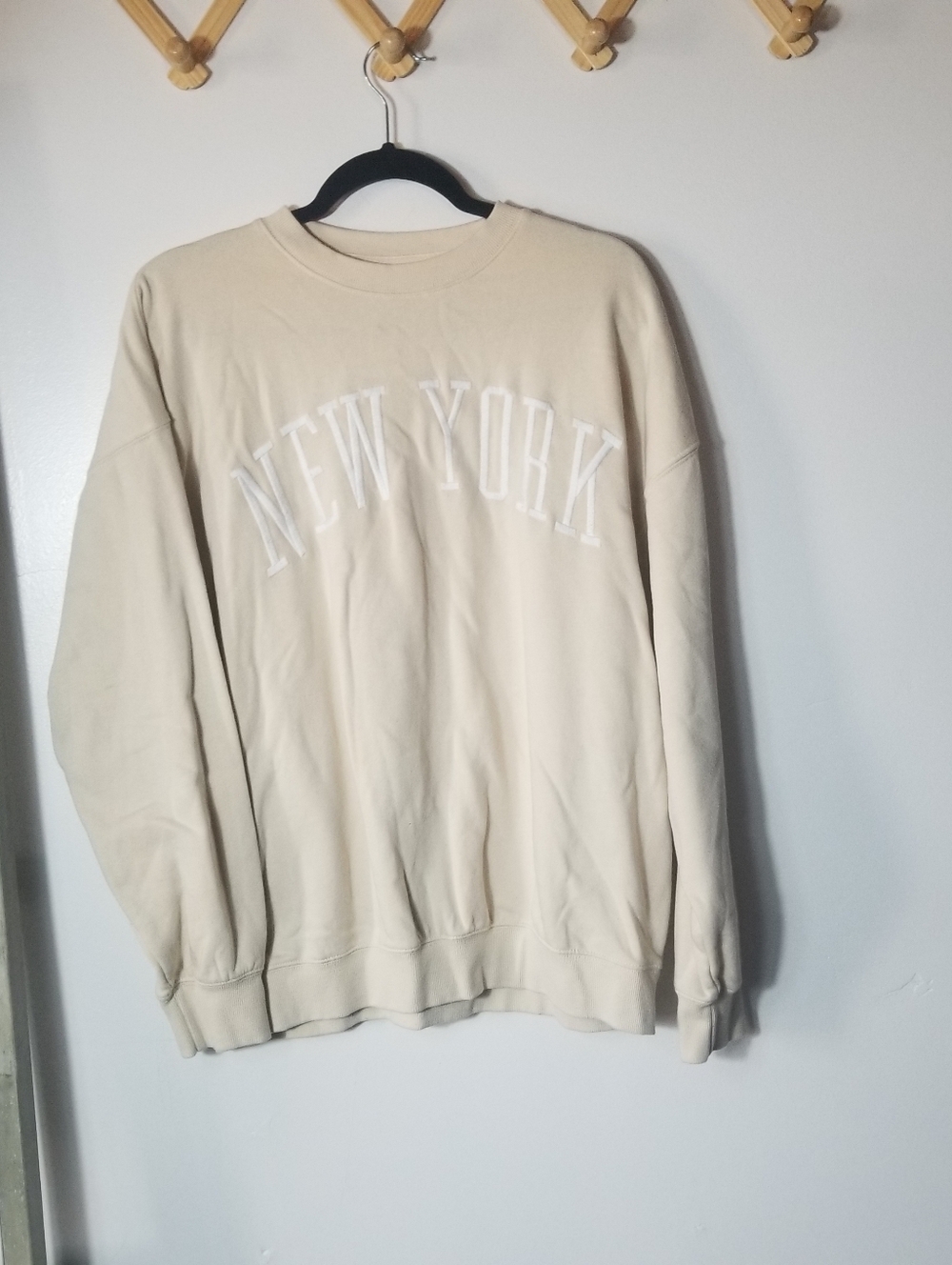 REFLEX WOMEN'S EMBROIDERED NEW YORK CREWNECK SWEATSHIRT SIZE LARGE
